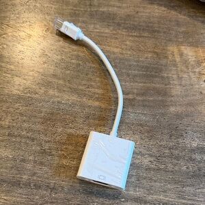 Apple White Mini DisplayPort (Thunderbolt) Male to VGA Female Adapter